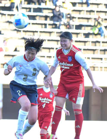 【更新】全日本高校女子サッカー　鹿島学園(茨城)決勝逃す　神村学園(鹿児島)に0ー3