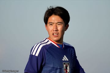 “ロス五輪世代”の10番・佐藤龍之介が2得点2アシスト！ U23日本代表が5発大勝で白星発進