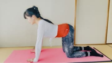 お正月疲れの背中・腰がラクに！簡単ストレッチピラティス