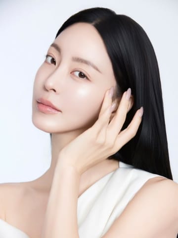 ハン・イェスル、カラーメークなしでも美しい清純さ