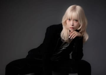 藤川千愛、スウェーデンで撮影した“美しくも切ない”「祈り」MV公開 アニメ『死亡遊戯で飯を食う。』ED曲