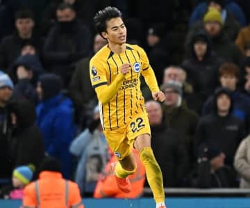 「ミトマがシティを痛めつけた」強豪マンCを粉砕！鮮烈ゴラッソの三笘薫を英国メディアが絶賛！「美しいシュート」「まさに洗練されたプレーだ」