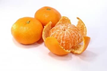 みかんの白いスジは捨てないで！皮まで使える楽しみ方を薬膳師が解説