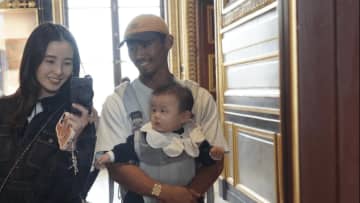 「お子さん達大きくなりましたね」守田英正、家族とのオフショットに反響　新年に「最高の年にする」と決意も