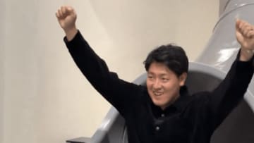 「入団じゃなくて、幼稚園の入園式でしょ」岡本和真、米国でまさかの登場にSNS騒然