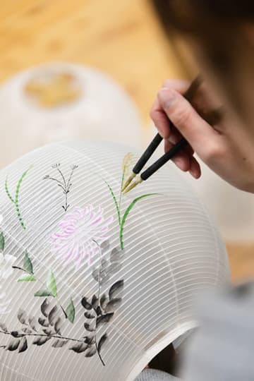 リビングデザインセンターOZONEで手仕事と出会う「伝統の灯を現代の暮らしへ -職人とともに触れる工芸の世界-」2026年2月7日(土)開催(「八女提灯」の絵付け体験ワークショップも同日開催)