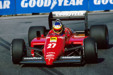 ボッタス、F1開幕戦前にアデレードでデモラン実施へ。ヨハンソンとともにフェラーリ『156/85』をドライブ