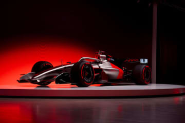 2026年にF1参戦のアウディがファイアアップ。同社初のF1エンジンのサウンドを公開