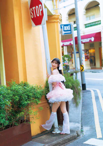 「AKB48」佐藤綺星さんの1st写真集「天使の反射角度」の裏表紙が公開！特注衣装のカットを披露発売記念イベントも開催！