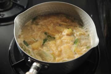 温め直しに潜む火傷のリスク　みそ汁や飲み物で起きる「突沸」　鍋やレンジの使用時に気をつけることとは