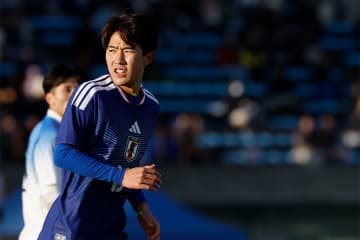 日本の”10番”が「凄すぎる」　逆足での冷静な一撃が話題「こんな落ち着いて決められる？」