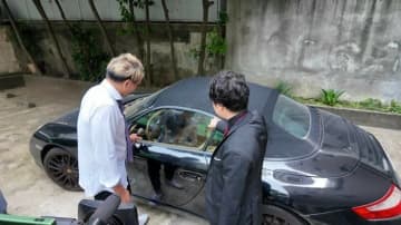 ポルシェのドアが開かなくなった…窓ガラスを割らずに解錠したい！力自慢たちが挑んだ“衝撃の結末”に依頼者「清々しいです」