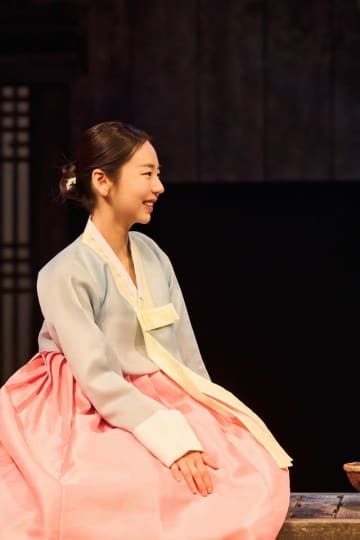 「その時も今日2：コッシン」アン・ソヒ、深まる演技力…1人4役で証明