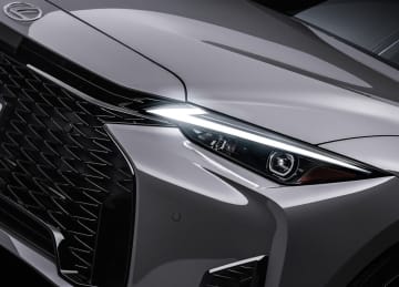 レクサス新型「IS300h」登場　内外装・安全性能を大幅強化
