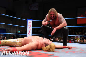 【全日本】タロース、三冠王者・宮原健斗を豪快KO！ 騙し討ちを一蹴し「ワタシハ、ソノベルトをトル！」と王座奪取を宣言