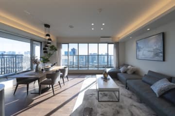 なかのサンクォーレ 26階｜「中野」駅徒歩5分。低層階が商業エリアで至便。区役所・大型公園至近。188㎡の大型希少物件。新宿副都心やスカイツリービュー、陽当たり良好な最上階南東角部屋4LDK