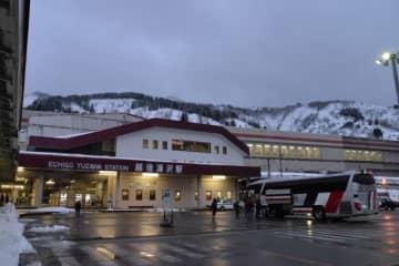 越後湯沢駅、夕方に駅弁販売へ。「はこビュン」活用、冬季の夕食難民を救済！
