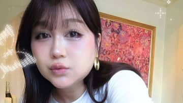 りんごちゃん “別人級”過去写真公開で「あゆかと思った」と話題！金髪×サングラスでガラケーいじる“ギャル”姿に「若ーい」