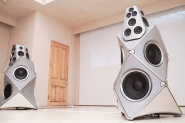 B&O、100周年“ありのままのスピーカー”限定10台「Beolab 90 Titan Edition」。約6300万円