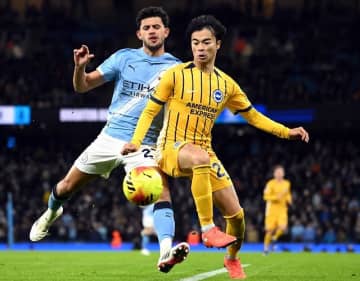 マンUレジェンド曰く「シティはまた肋骨を殴られた」復活を遂げた三笘薫がマンCに痛烈パンチ！ペップは「現実」を語る