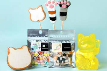 パパブブレ×「ねこねこ食パン」のキャンディミックス、ぷっくり肉球＆ねこ型ロリポップも
