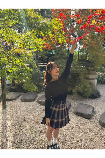 ダイアン津田とキスした25歳美女、グラビア挑戦のオフショット公開「まだあるよ」　森山未唯にファン歓喜「もっと見せてw」