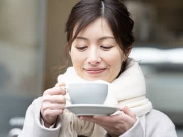 ゆうちょ銀行の通常貯金に100万円を預けたら利息はいくら？2026年2月9日から金利が「0.3％」にアップ！