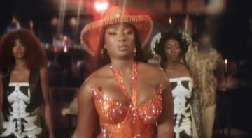 ミーガン・ジー・スタリオン、飲食事業に乗り出す フライドチキンチェーン店をマイアミにオープン