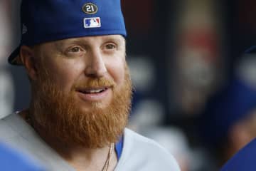 【MLB】ジャスティン・ターナーが妻に贈ったドジャース時代の“特別なボブルヘッド”　ナショナル・ボブルヘッドデーを記念し公開される
