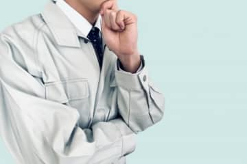 骨折しても「仕事を続けてください」道具は“自腹”で嘘だらけ！　従業員の命を軽んじる職場に激怒する男性