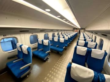 「1歳の子を抱っこして新幹線に乗った私。荷物も多いし座りたかったのに...」　新米ママの思い出