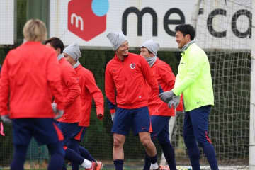 「樋口選手の挨拶が丁寧で大好き」王者鹿島、26年始動日の朝。オフ明けの選手たちに脚光「徳田くんの金髪は昔のサコみたい」「濃野カミカミでかわいい笑」