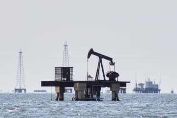 米、中国の原油取引を容認　ベネズエラ巡る優位は強調