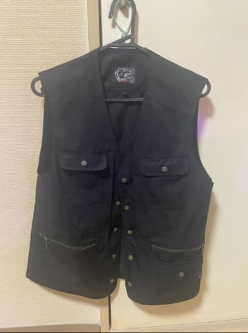 【ワークマン超高機能】「白狼ベスト」は釣り・仕事・普段着で大活躍！1280円で高コスパ名品！
