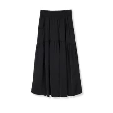 しまむら新作の黒ボトムスは今すぐ確保～っ！ラクなのにシルエット神♡優秀スカート＆パンツ