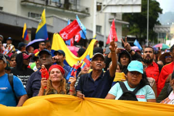 ベネズエラ首都でデモ集会　マドゥロ大統領夫妻の釈放求める