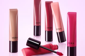 ヘラ2026年春コスメ”蜜艶”リップ「センシュアル ティンティッドシャイン リップセラム」