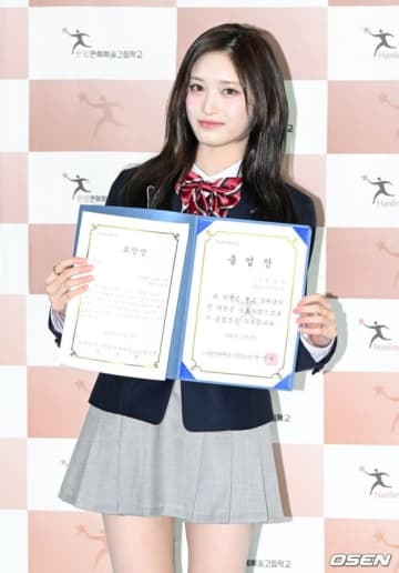 【PHOTO】IVE イソからZB1 ハン・ユジン、TWS ギョンミンまで！ハンリム芸能芸術高校の卒業式に出席