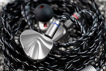 iBasso Jr.、約2.3万円でチタン筐体やマグネシウム・アルミニウム振動板を備えたイヤホン「Cookie Ti」