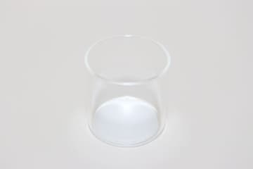 ダイソーで珍しいタイプを発見！サイズも形もシンプルでいろいろ使える！繊細なガラス製の鉢