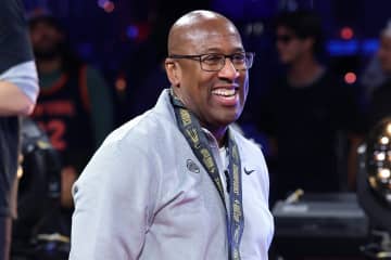 ニックス指揮官がクリッパーズ指揮官へ“借金返済”を冗談交じりに要求「今年の年俸1400万ドルだろ？たった100ドルのはずだ」＜DUNKSHOOT＞