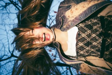 ふみの、デビュー日当日に『シューイチ』生出演＆パフォーマンス　HANA CHIKA、YURI、KOHARUも見守る