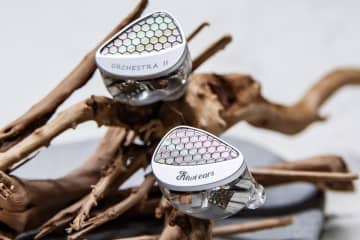 Kiwi Ears、音も見た目も透明度を高めた10BAイヤホン「Orchestra II」