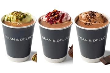 ディーン＆デルーカ26年バレンタイン、“ドバイチョコ風”ピスタチオクリームのせ「ホットチョコレート」