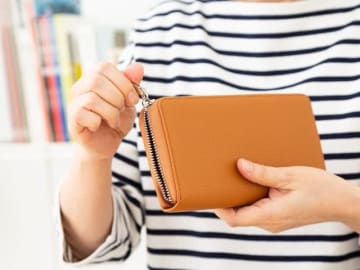 2026年の金運が上がる「財布」の特徴！ ラッキーカラー、買い時、使い始めるベストタイミングを解説