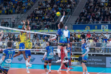 石川祐希が先発起用で16得点の活躍！ チームはフルセット勝利【男子欧州CL】