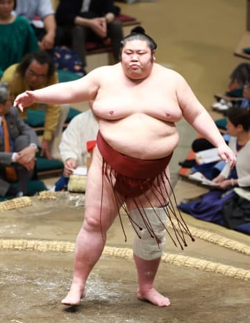 大相撲・剣翔、現役CAと婚約発表！本籍は「両国国技館」！初場所初日に婚姻届を提出へ