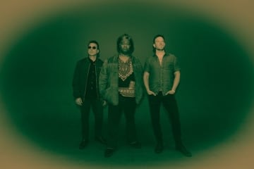 パーラー・グリーンズ、2ndアルバム『Emeralds』のリリースを発表