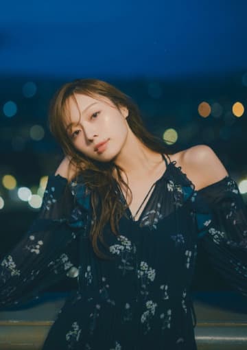 梅澤美波2nd写真集『透明な覚悟』、4種の裏表紙解禁　各カットのポイントを本人解説！