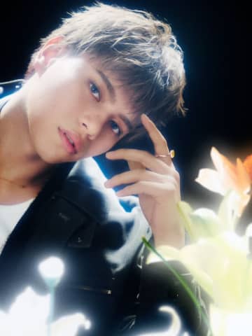 REIKO、新曲「Lullaby」ジャケ写、ショート音源、MVティザー映像公開。新アー写解禁も